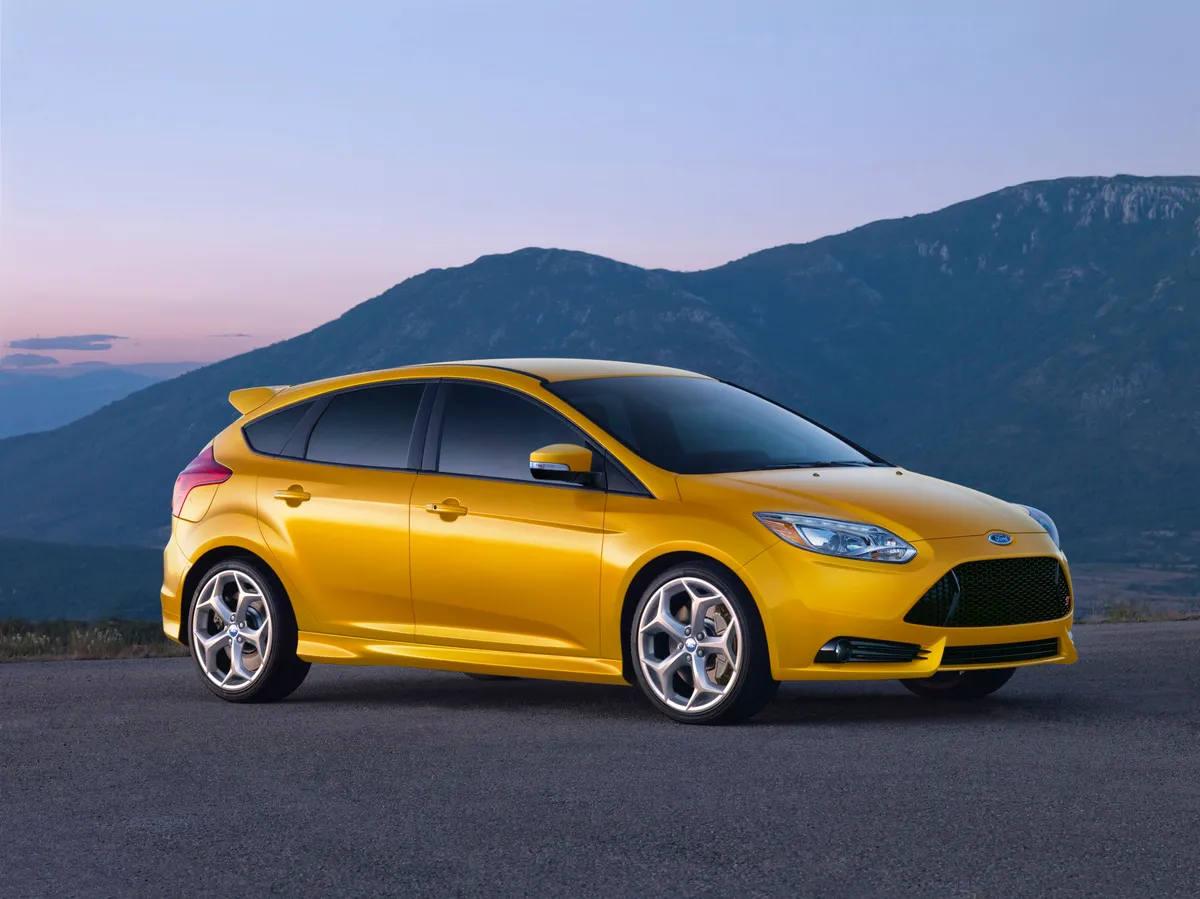 Ford Focus ST/ST Line Manual (6-speed) (2011-Current)