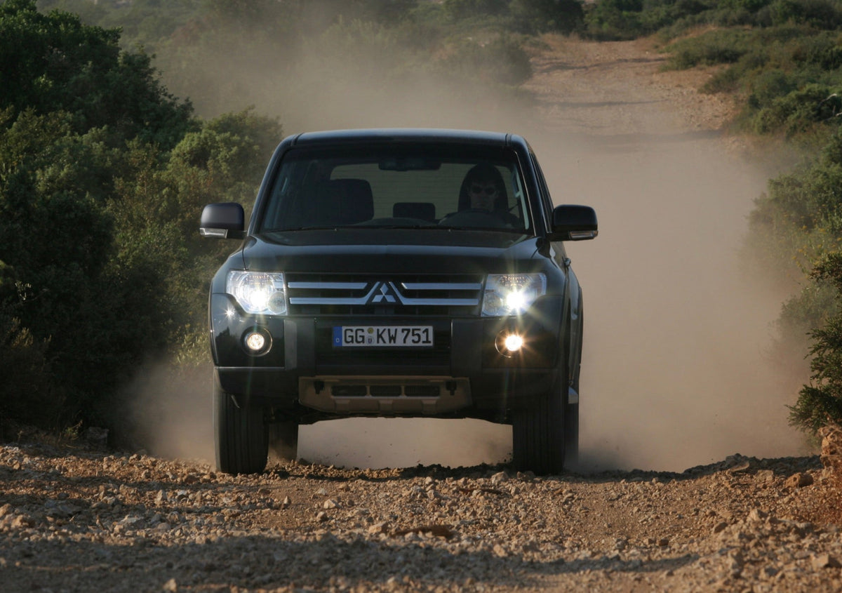 Mitsubishi Pajero Manual (2007-2021)